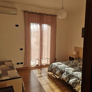 https://case-vacanze-vito-e-alessia-96-01-capaci-pa.sicilyhotelsitaly.net